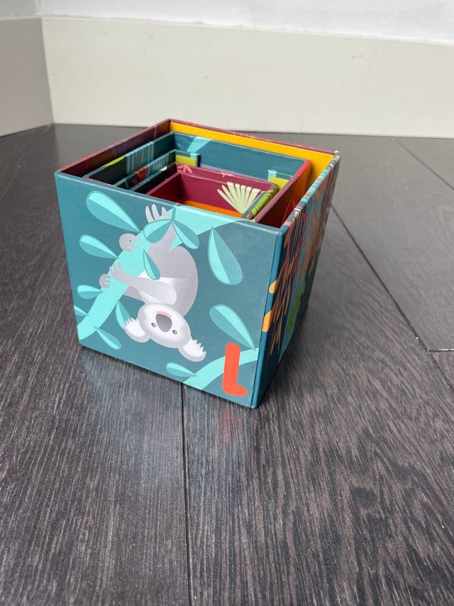 Blocchi impilabili di animali e numeri