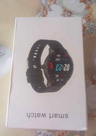 Smartwatch Negro con Correa Multicolor está nuevo