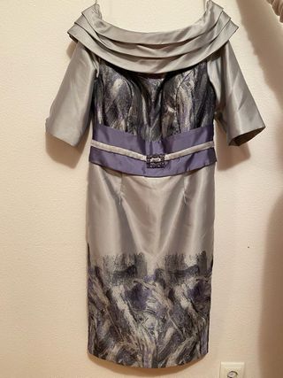Vestido elegante gris y morado