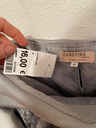 Vestido elegante gris y morado