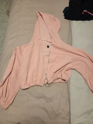 Sudadera rosa con capucha