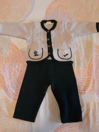 Completo tirolese bimbo cardigan e pantaloni