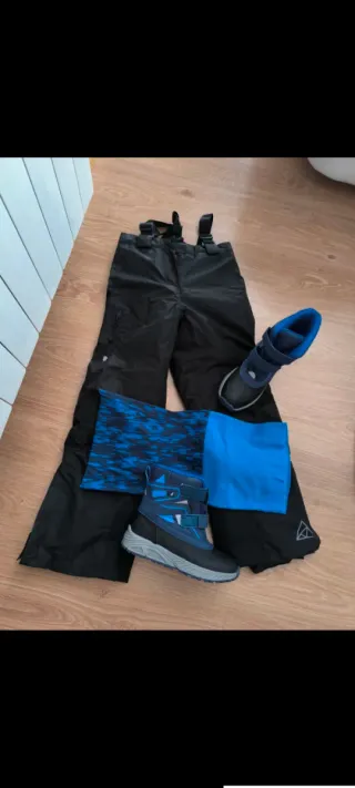 Pantalón y botas de nieve para niño n. 36