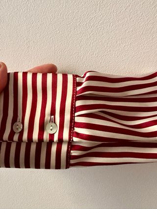 Camisa de rayas rojas y blancas Stradivarius