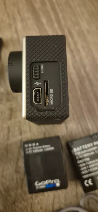 Cámara GoPro Hero 3 + 2 baterías
