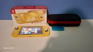 Nintendo Switch Lite Giallo