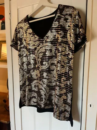 Camiseta fiesta lentejuelas doradas