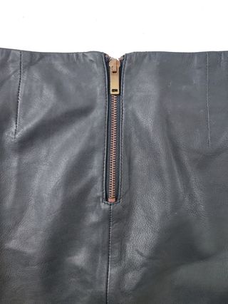 Mango Suit/ Minifalda de cuero genuino negro 34