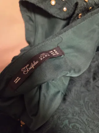 Vestido verde con pedrería