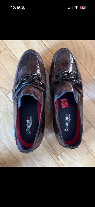 Zapatos Callaghan Marrón con Cadena