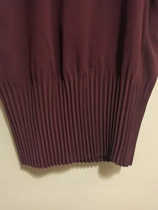 COS vestito plissettato vinaccia