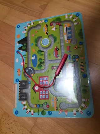 Juego Magnético Laberinto de Coches