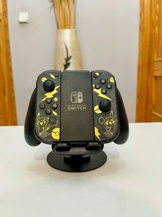 Nintendo Switch Completa pikachu