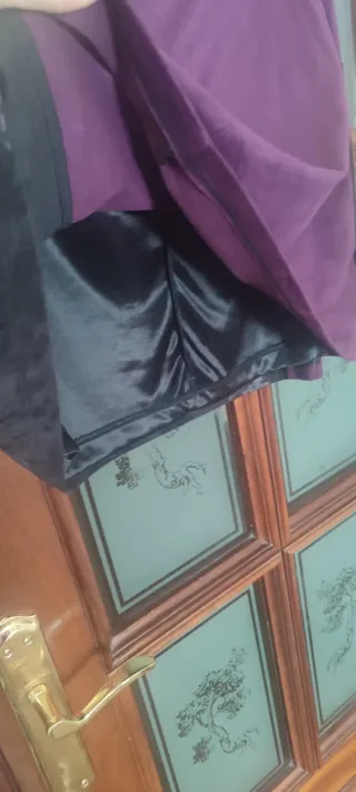 Falda morada y negra con detalles