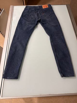Pantalón Vaquero Levi's Azul oscuro.