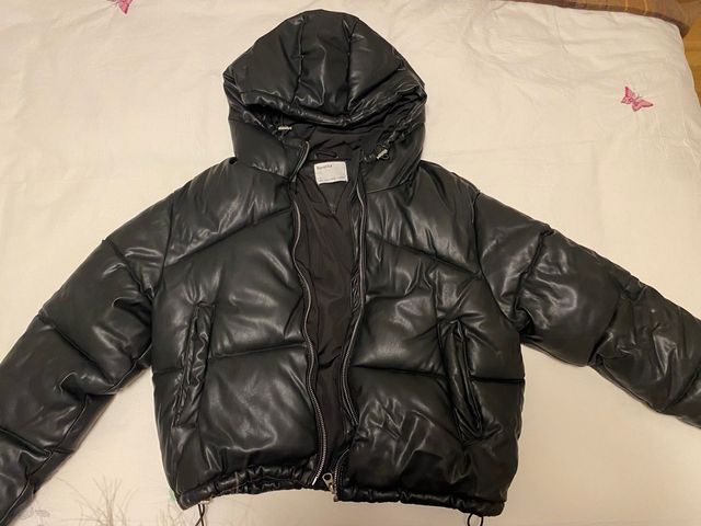 Abrigo acolchado cuero Bershka