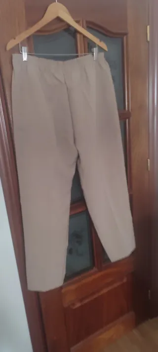 Pantalón beige