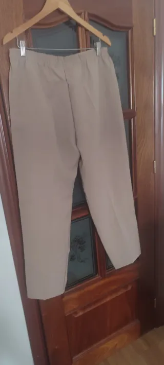 Pantalón beige