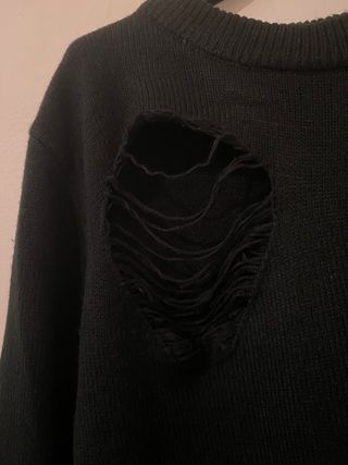 Pullover nero strappato unisex taglia S