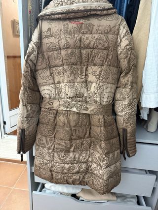 Plumífero Desigual estampado