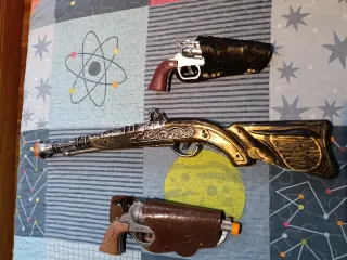 Espada y Pistolas Disfraz