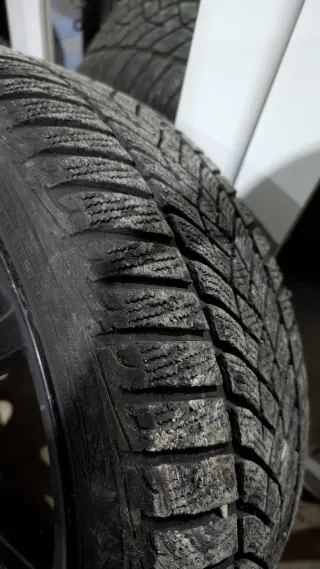 Llantas Mercedes 18 2018