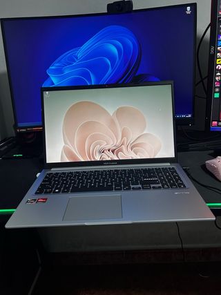 ASUS VivoBook 15 M1502YA (Ryzen 7 / 16GB / 512GB