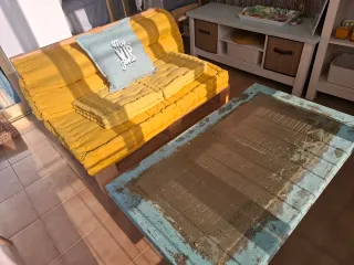 Sofá Palets 120cm y cojines (Villajoyosa)