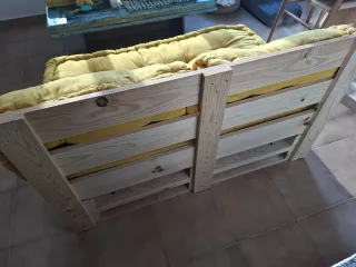 Sofá Palets 120cm y cojines (Villajoyosa)