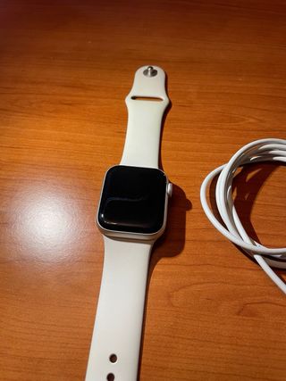 Apple Watch SE 2 (2024)