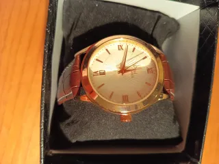 Reloj O'pal Watch cuero, detalles en oro rosa