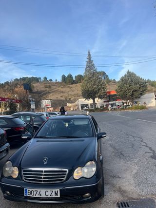 Mercedes-Benz Clase C 2004