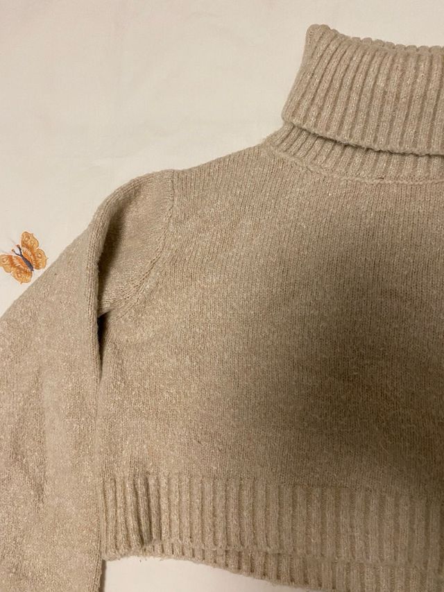 Jersey cuello alto beige