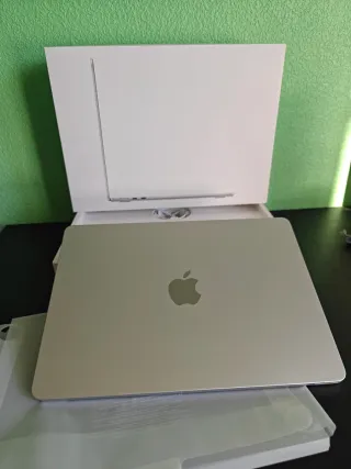 Macbook Air 13 M4 512GB 16RAM.  Nuevo+Factura
