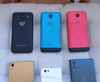 6 Cellulari. 3 Energy Colors, 3 Sony. Condizioni usate, vedi foto. Ideali per riparazioni.