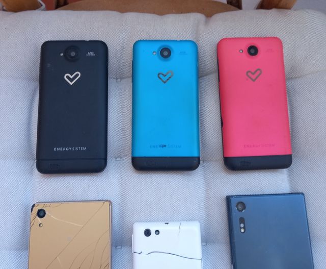 6 Móviles. 3 Energy Colors, 3 Sony.
