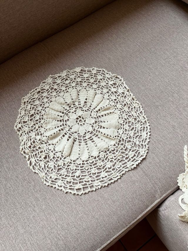 5 tapetes de ganchillo hechos a mano