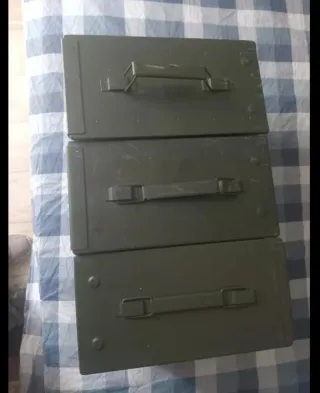 3 Cajas metálicas militar verde