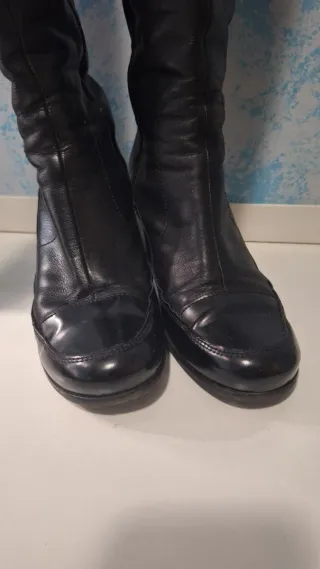 Botas altas de piel Wonders negras