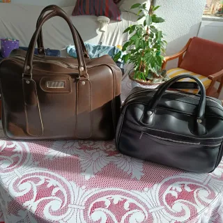 2 Bolsos de Viaje Vintage Marrón y Negro de cuero.
