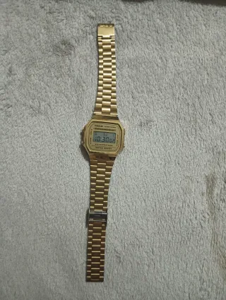 Reloj Casio Dorado