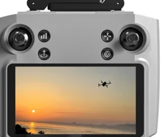 Dron con pantalla y enganche para carga