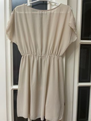 Vestido beige fluido talla M sin estrenar