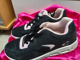 Zapatillas John Smith Negras y Rosas