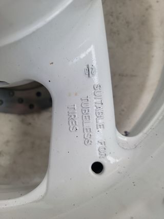 Llanta trasera yamaha fzr 1000