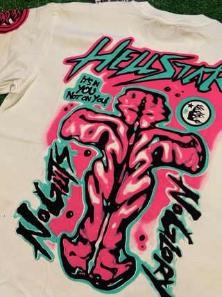Camiseta Hellstar Blanca y Rosa