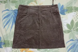 Falda de pana marrón