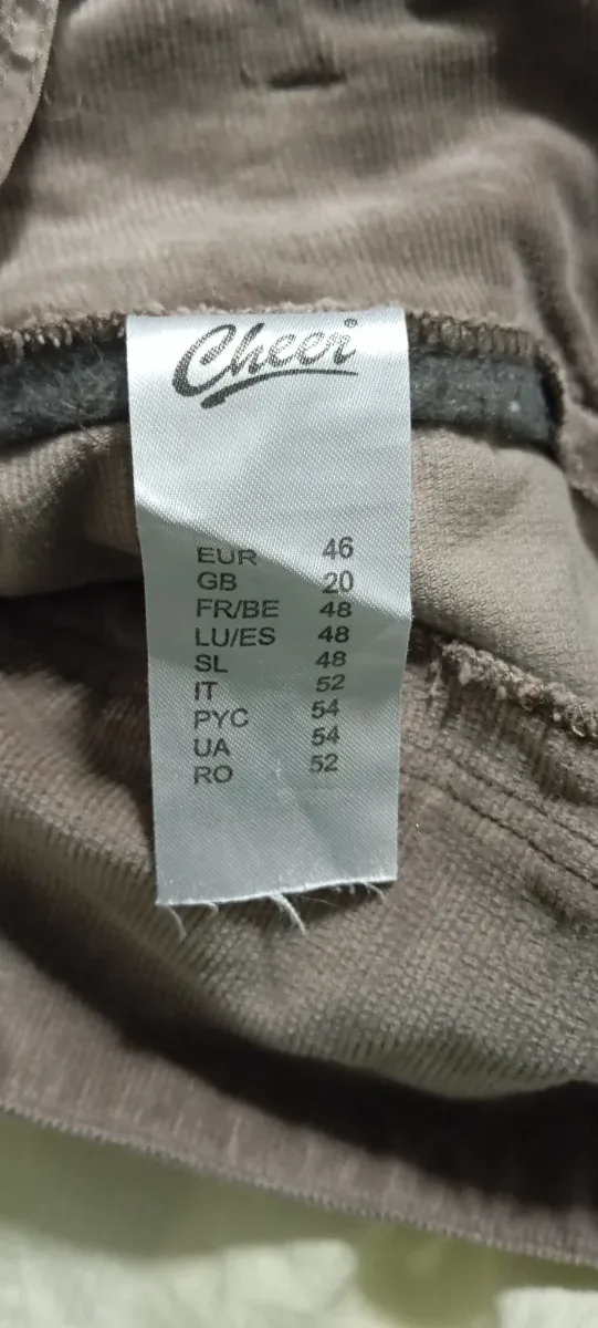 Falda de pana marrón