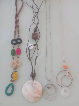 Lote de collares artesanales