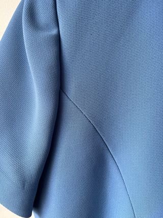 Vestido fiesta azul con encaje